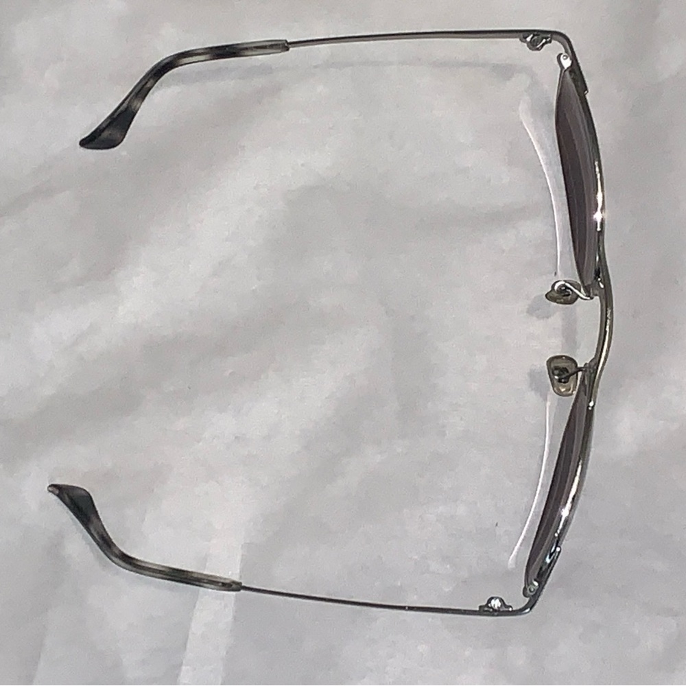 Ray-Ban Classic Metal Frame 
 Sunglasses with Case - Picture 12 of 16